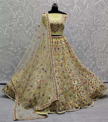 Bollywood Designer Mirror woek and Zircon Diamond Wedding wear Lehenga Choli Gujju Fashions Designer Lehnga Choli