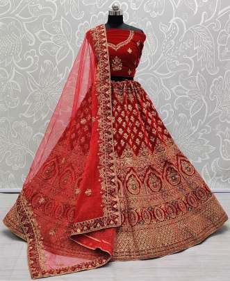 Wedding wear Beautiful Designer  Velvet Bridal Lehenga Choli Gujju Fashions